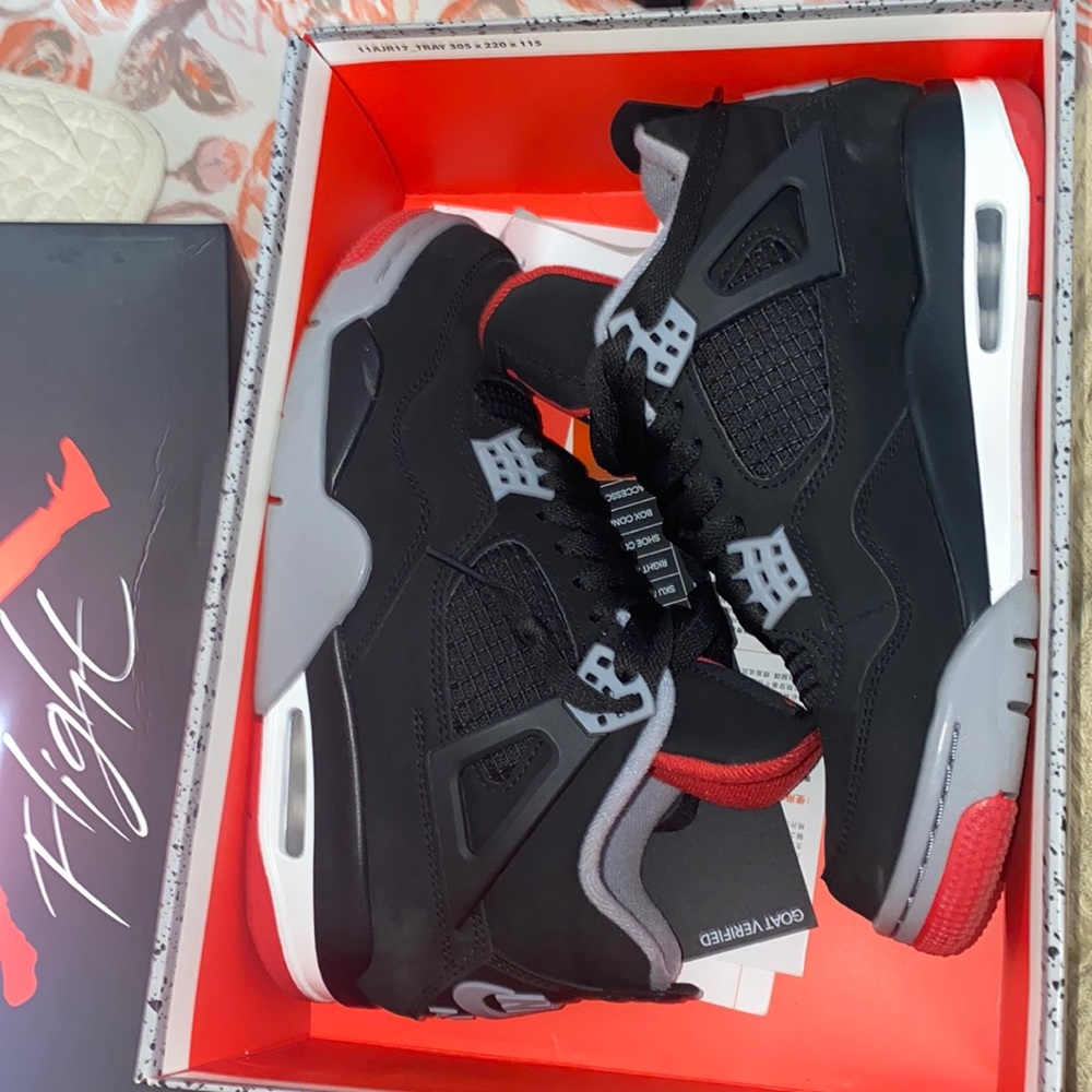 Air Jordan 4 Bred 2019